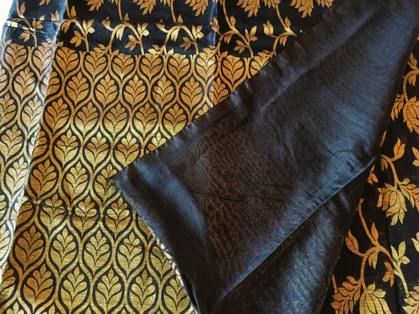 All over Banarasi Zari Jaal Linen Saree - Black