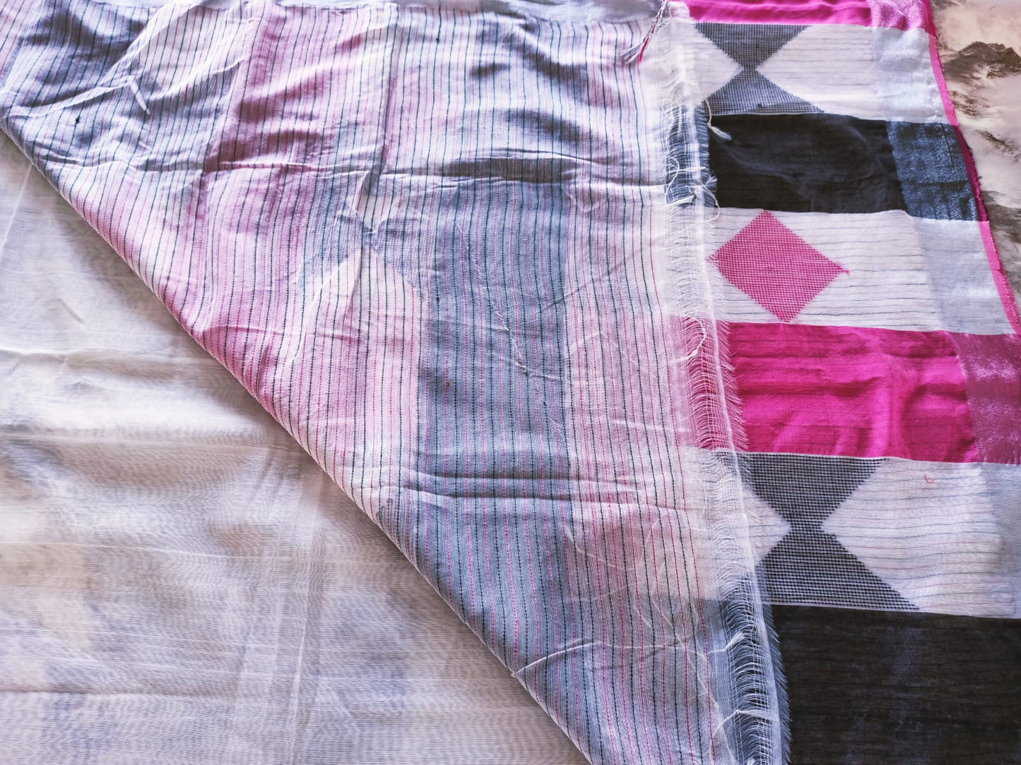 Mercerized Cotton Silk Pop Colour Border and Pallu Saree - White